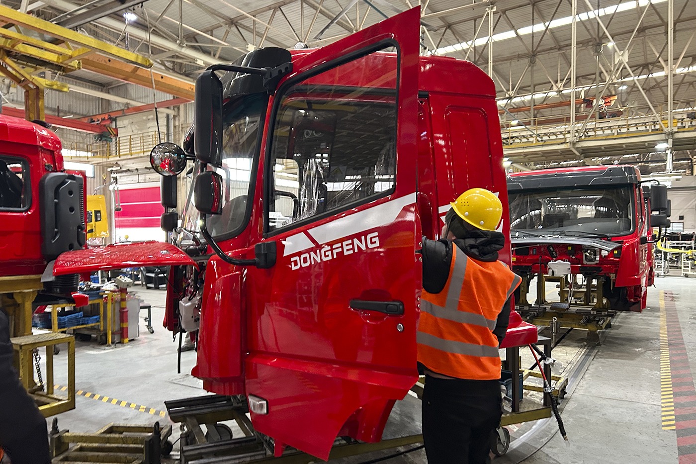 Процесс сборки тягачей KL